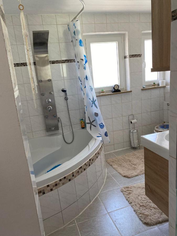 טרוכטלינגן Ferienwohnung Zur Roni מראה חיצוני תמונה